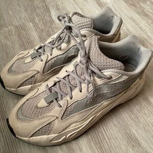 Used Yeezy Boost 700 V2 Static